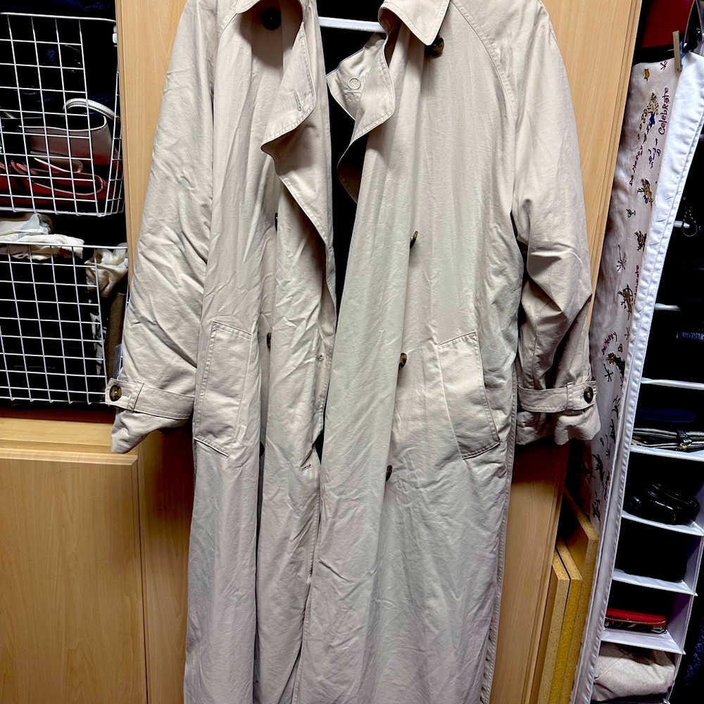 Olsen Collection double-breasted trench coat w/ removable liner. Like new sz12